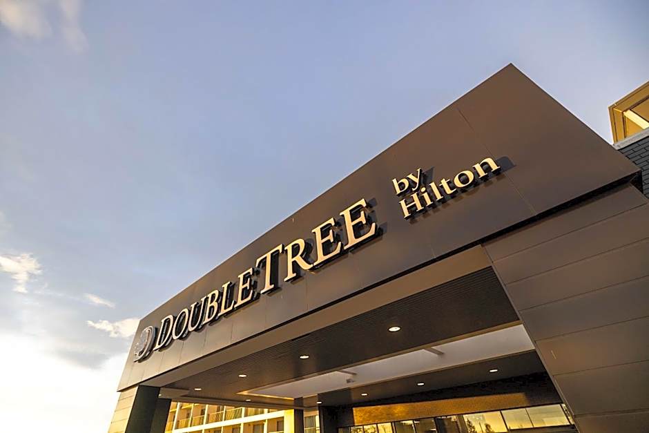 DoubleTree by Hilton Calgary North