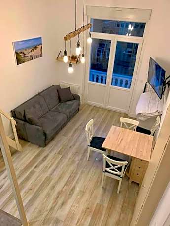 Studio cosy 2 pers en plein centre avec balcon