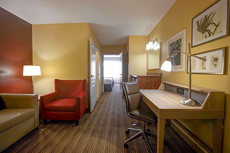 Comfort Inn & Suites St. Paul Northeast
