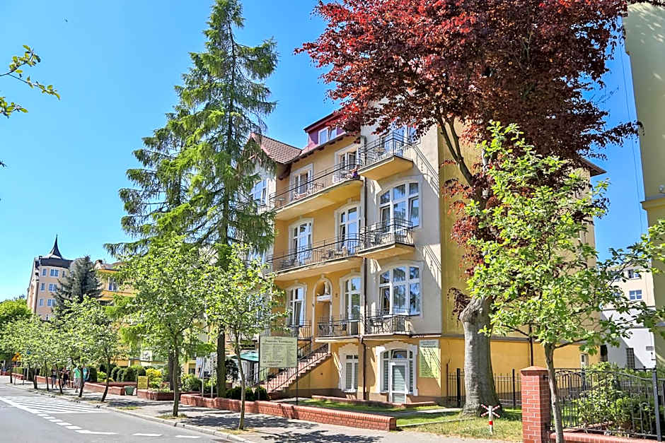 Villa Antares I & II