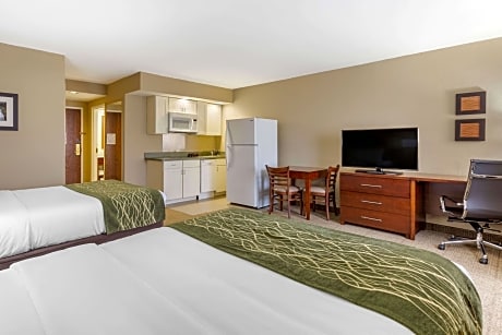 Suite with Two Double Beds - Non-Smoking