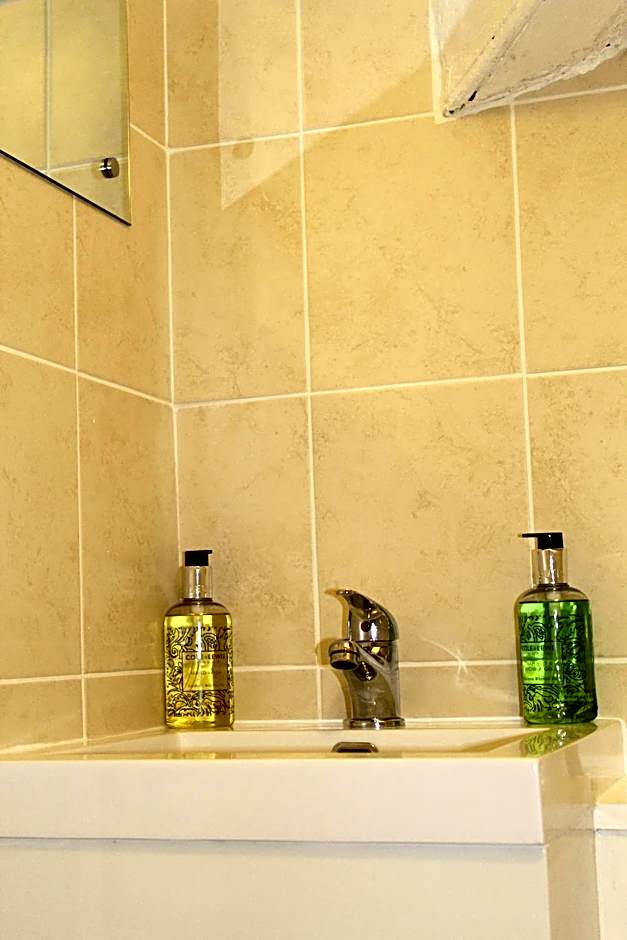 The Bay House Lake View Guest House - Adults Only