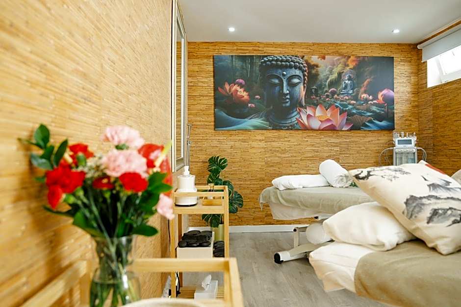 Lani's Suites de Luxe - Adults Only