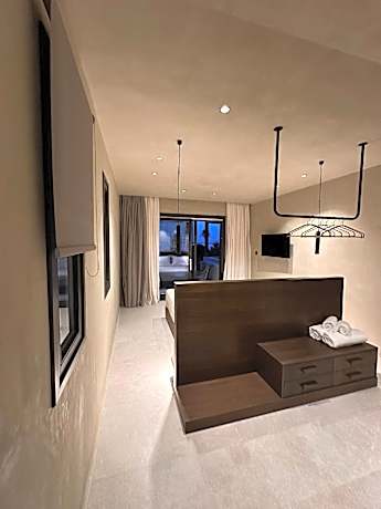 Panorama and Ocean View Suite