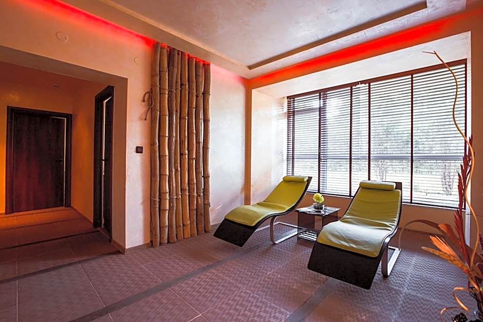 Aparthotel Marina Holiday Club - All Inclusive & Free Parking