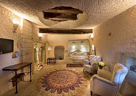 Cave Suite
