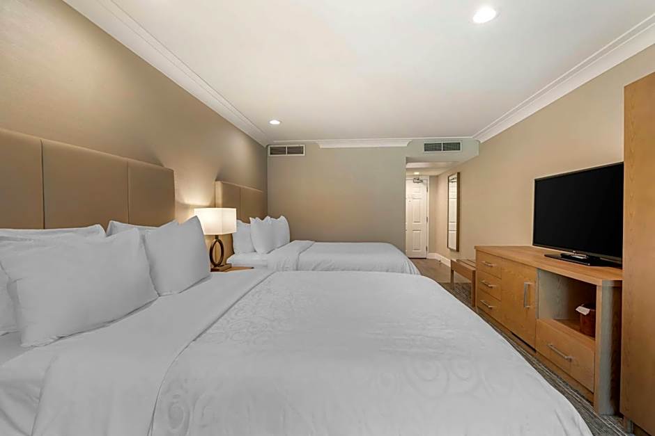 Best Western Plus Kelowna Hotel & Suites