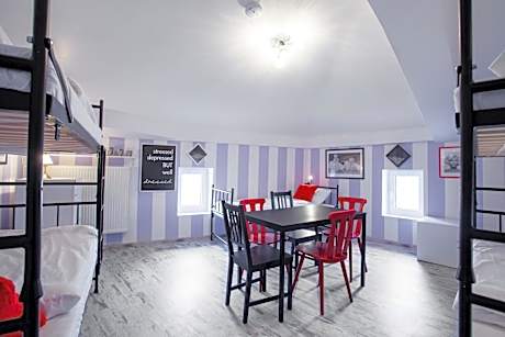 Bed in 6-Bed Mixed Dormitory Room