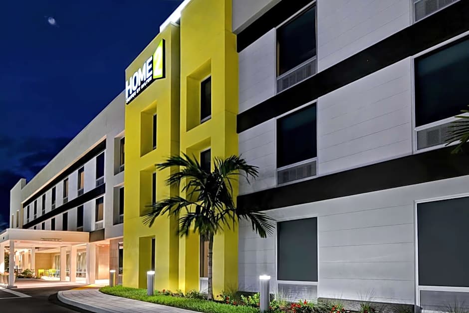 Home2 Suites by Hilton Naples I-75 Pine Ridge Road
