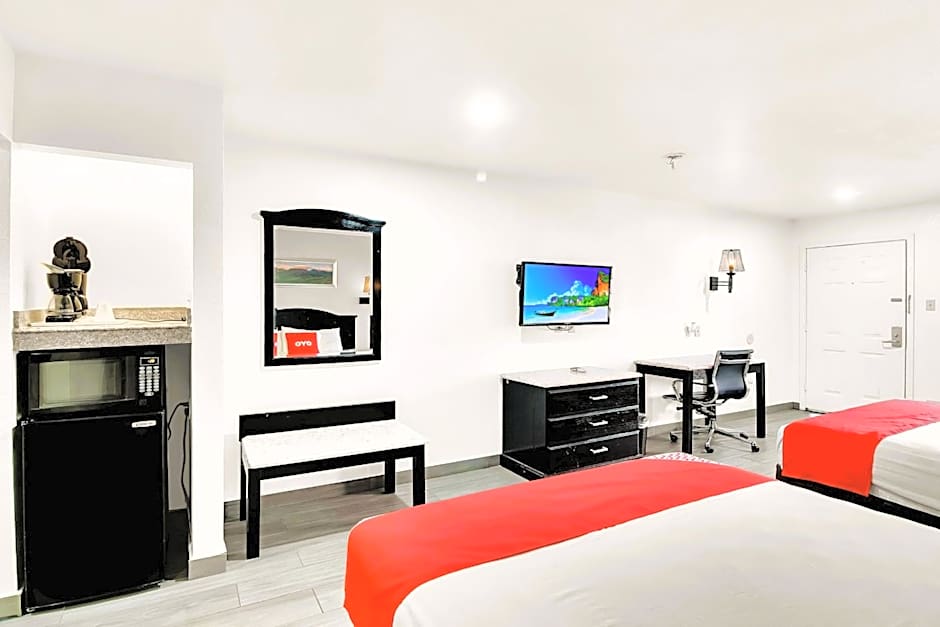 Three Rivers Executive Inn & Suites By OYO