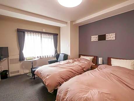 Twin Room with Shared Bathroom