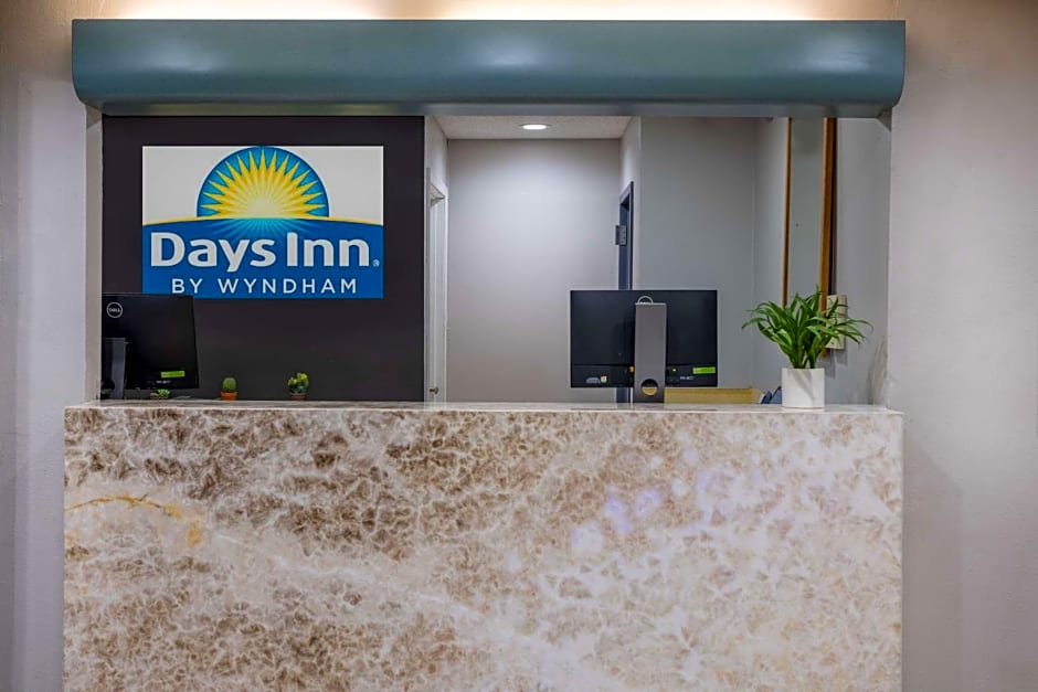 Days Inn by Wyndham Pleasant Prairie Kenosha