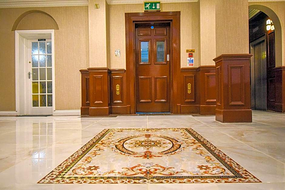 PEMBRIDGE PALACE HOTEL