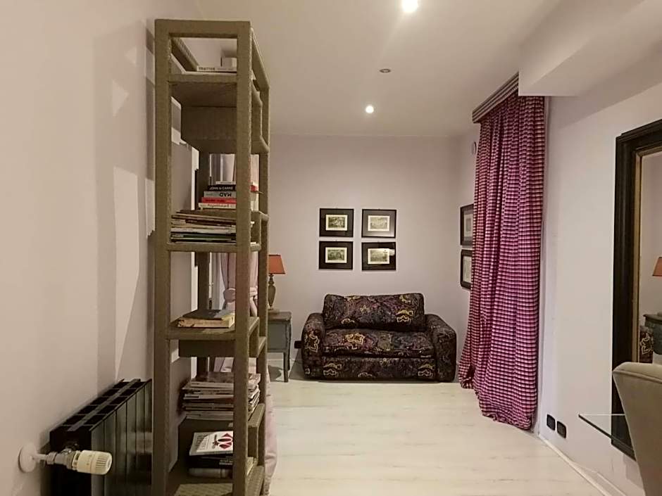 Gatto Bianco Casa Dei Venti