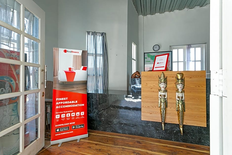 RedDoorz near Grojogan Sewu Tawangmangu