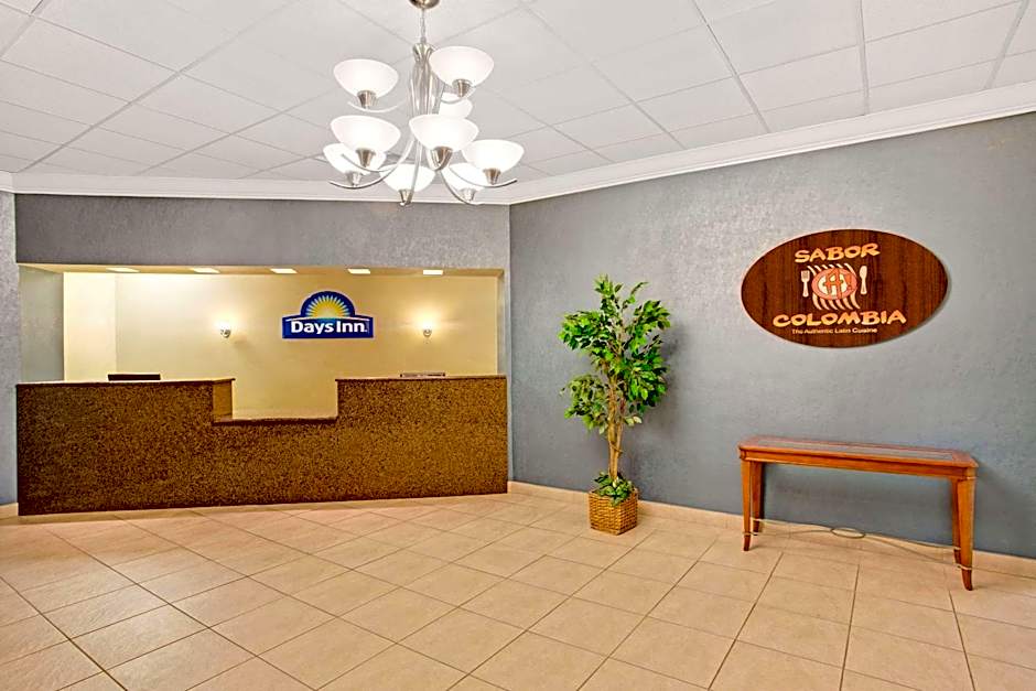 Days Inn by Wyndham Orlando Airport Florida Mall – Orlando, FL