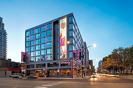 Moxy by Marriott Chicago Downtown