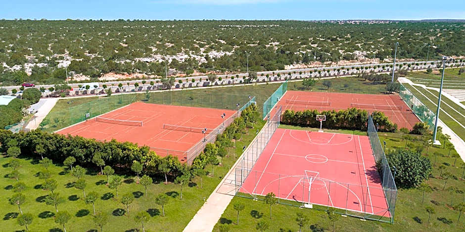 Noahs Ark Deluxe Hotel Spa