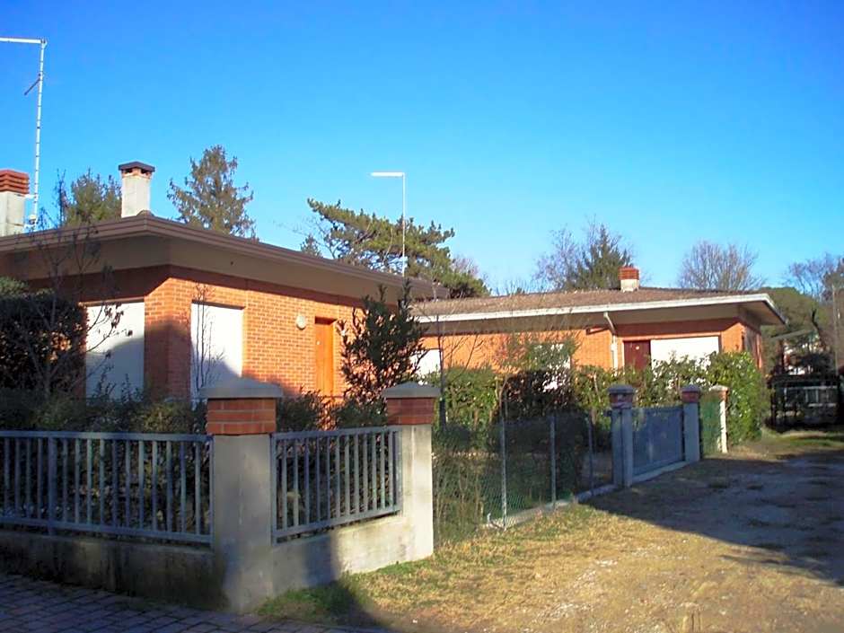 Nice flat with garden and parking
