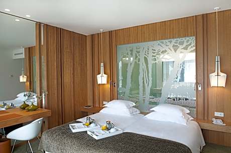 1 King Family Standard