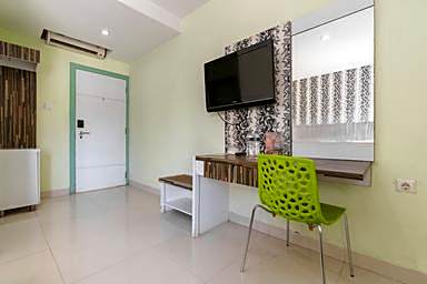 RedDoorz Plus @ Hertasning Area Makassar