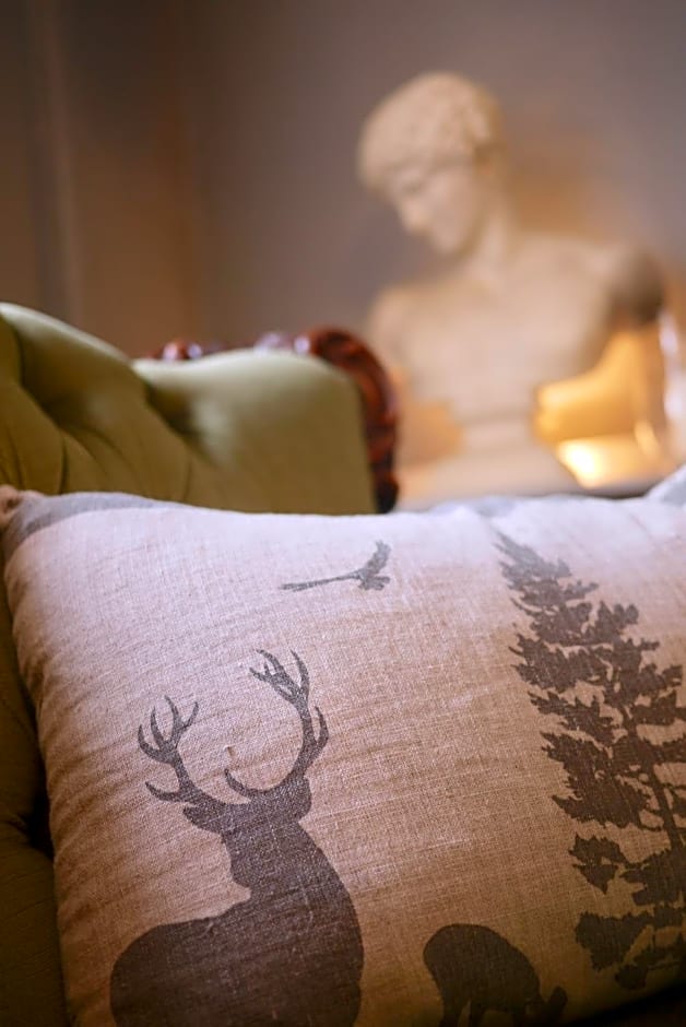 Glewstone Court Country House Hotel