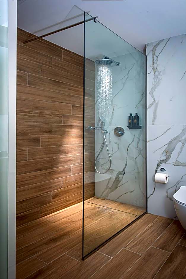 Mary Hotel & Mary Royal Suites