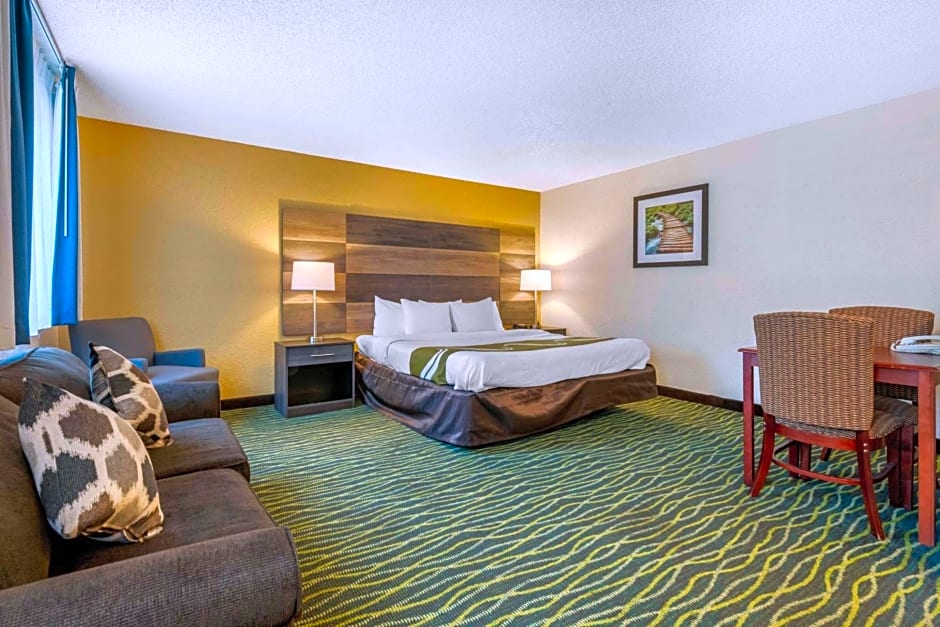 Quality Inn & Suites Leesburg Chain of Lakes