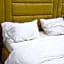 Dreamland Suites
