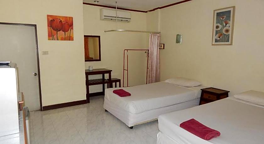 Jinta Hotel Nathon Beach