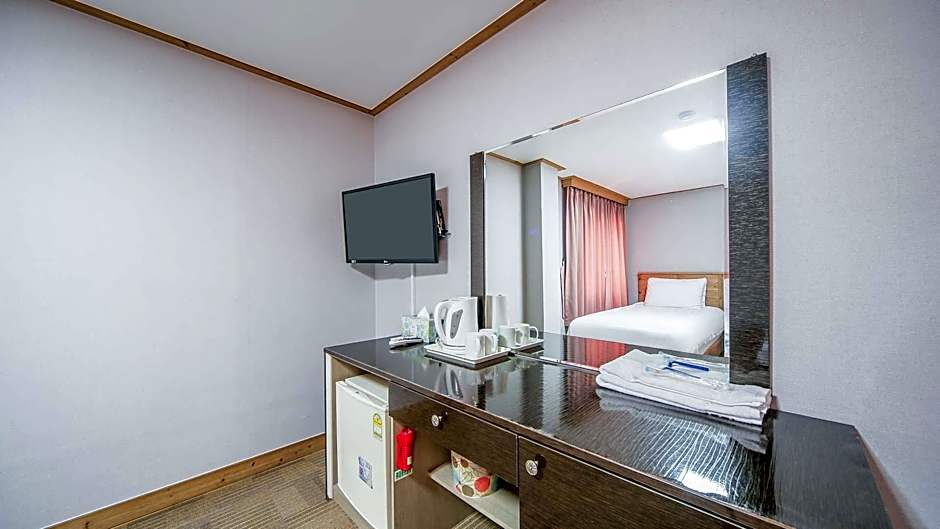 Hotel G