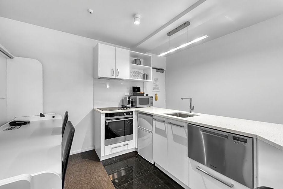 Trailways Hotel Nelson