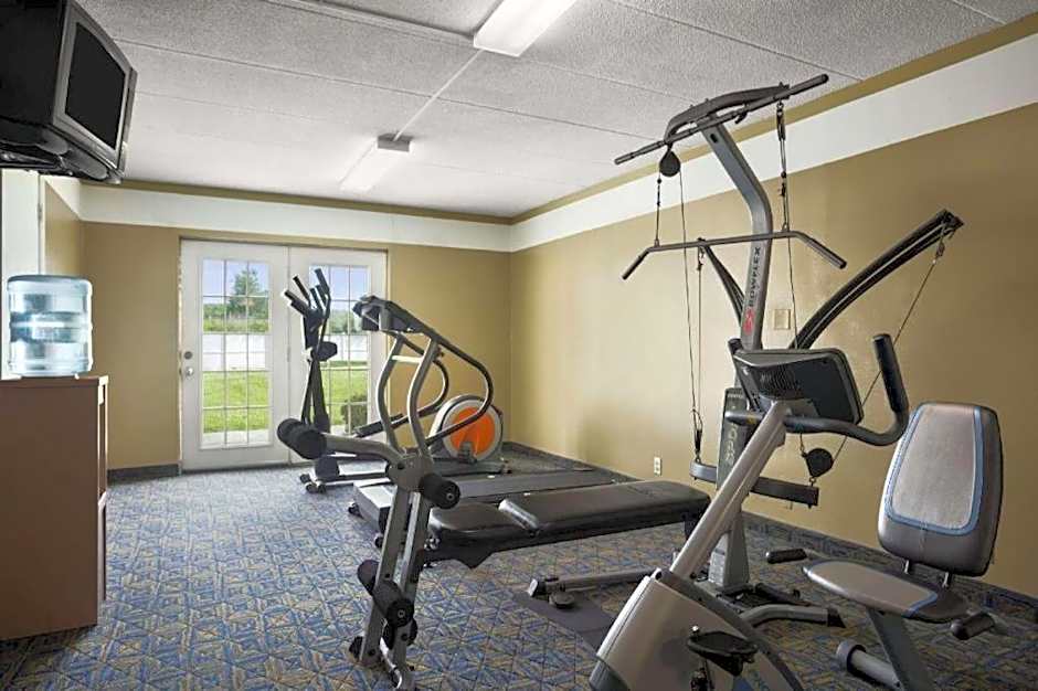 Ramada by Wyndham Pittsburgh/New Stanton