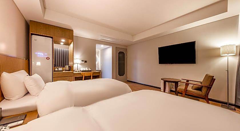 Hotel the Hill