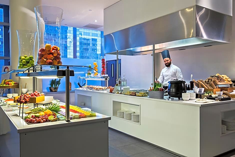 Melia Paris La Defense