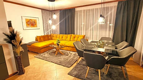 Family Luxury Private Apartment for 4 max 6 people in 4 star SPA Resort St Ivan Rilski, Bansko