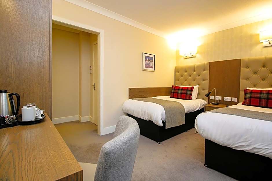 Photo 1 of 17 of Triple Room