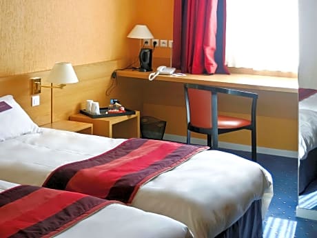 Superior room with 2 twin beds that can be joined