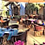 El Encanto Inn & Suites
