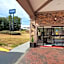 Travelodge by Wyndham Macon West
