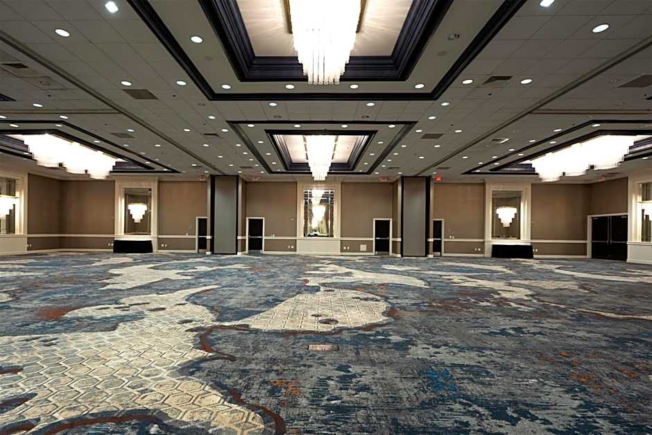 DoubleTree By Hilton Houston Hobby Airport