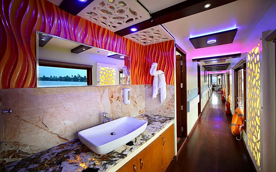 Indiavacationz Houseboats