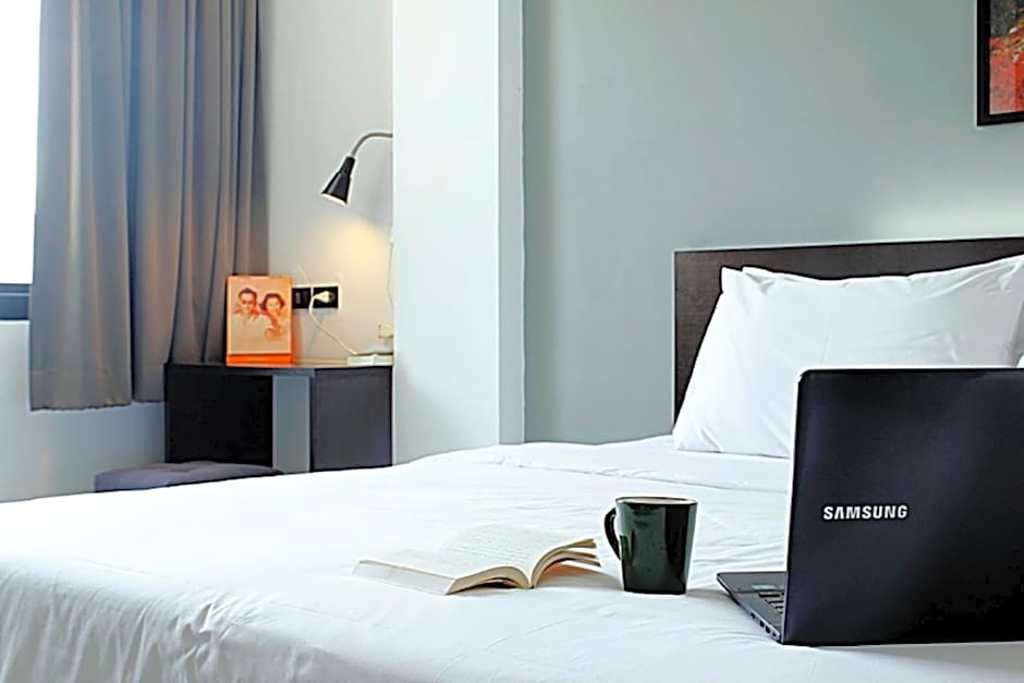 IZEN Budget Hotel & Residences