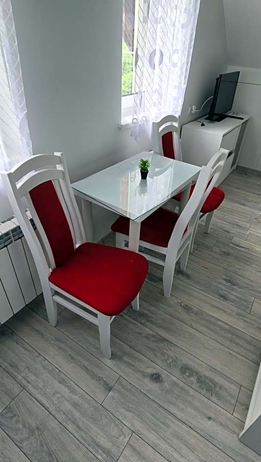 Jaworina- Apartamenty, Domki i Pokoje