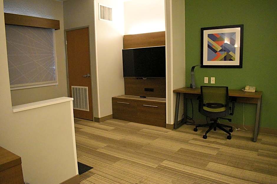 Holiday Inn Express Hotel & Suites Lincoln South By IHG