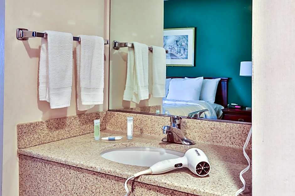 The View Inn & Suites Bethlehem / Allentown / Lehigh Airport