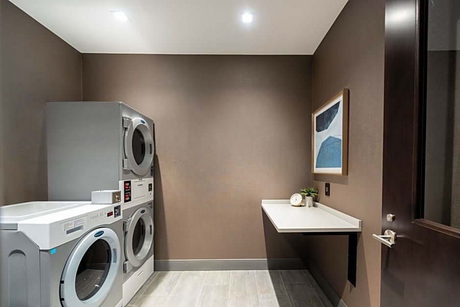 Holiday Inn Boston Logan Airport - Chelsea By IHG