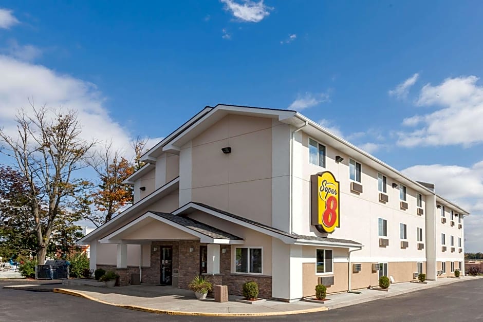 Super 8 by Wyndham Latham/Albany Airport