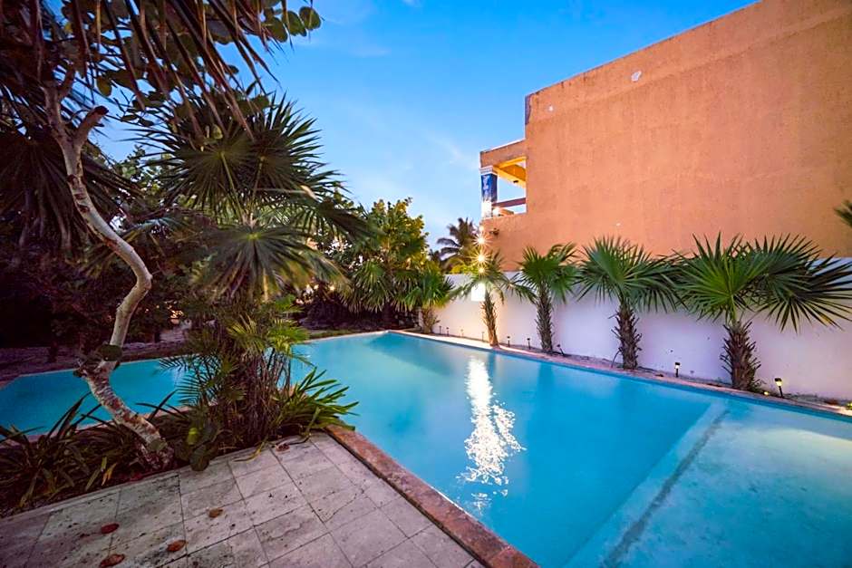 San Bruno TROPICAL Villa With POOL