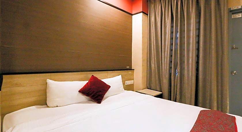 Golden Roof Hotel Seri Iskandar